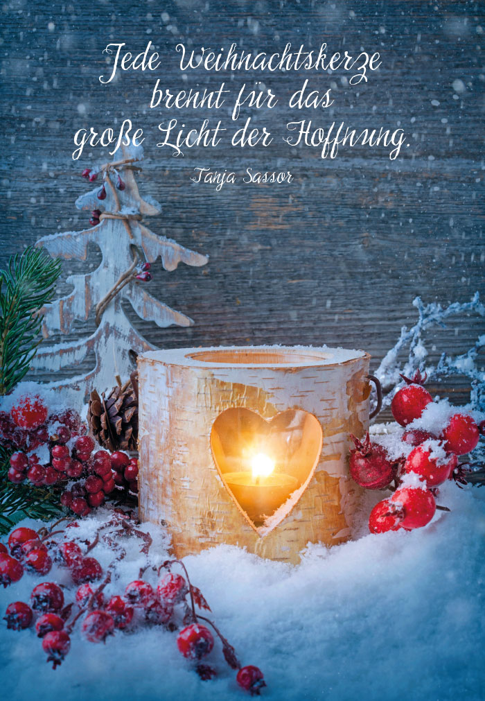 Weihnachten - Windlicht aus Holz im Schnee