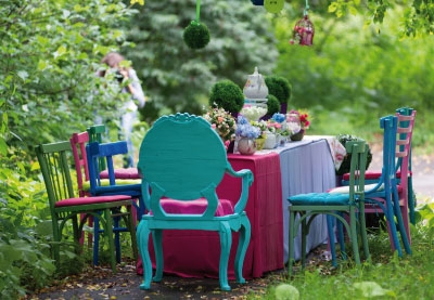 Glückwunsch - gedeckter Tisch im Garten Glückwunsch - gedeckter Tisch im Garten
