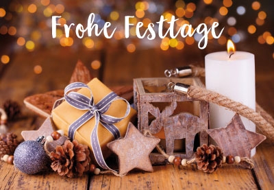 Weihnachten - Kekse, Päckchen und Kerze Weihnachten - Kekse, Päckchen und Kerze