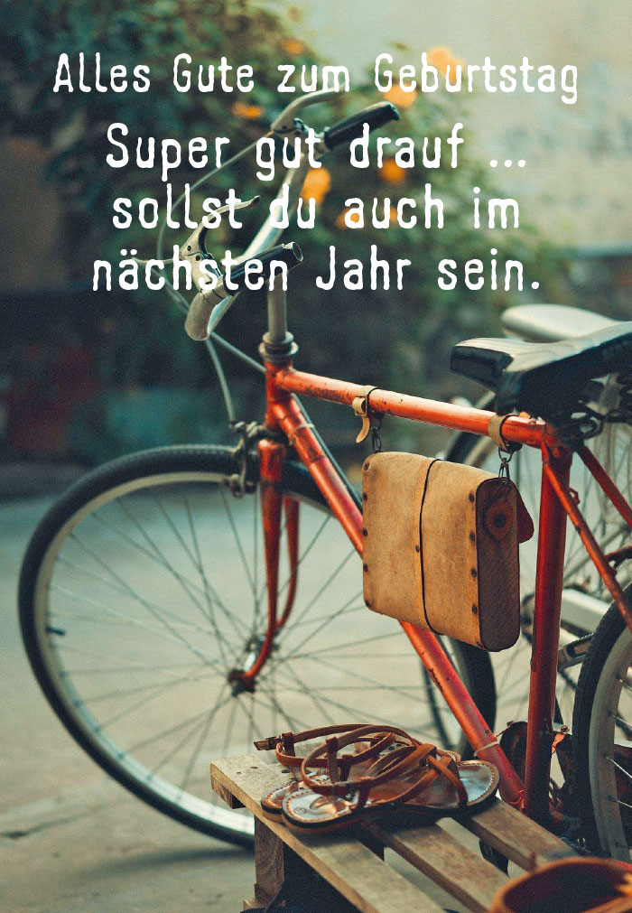 Geburtstag - altes, orangenes Fahrrad mit Tasche Geburtstag - altes, orangenes Fahrrad mit Tasche